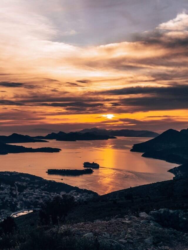 Hiking in Dubrovnik for sunset