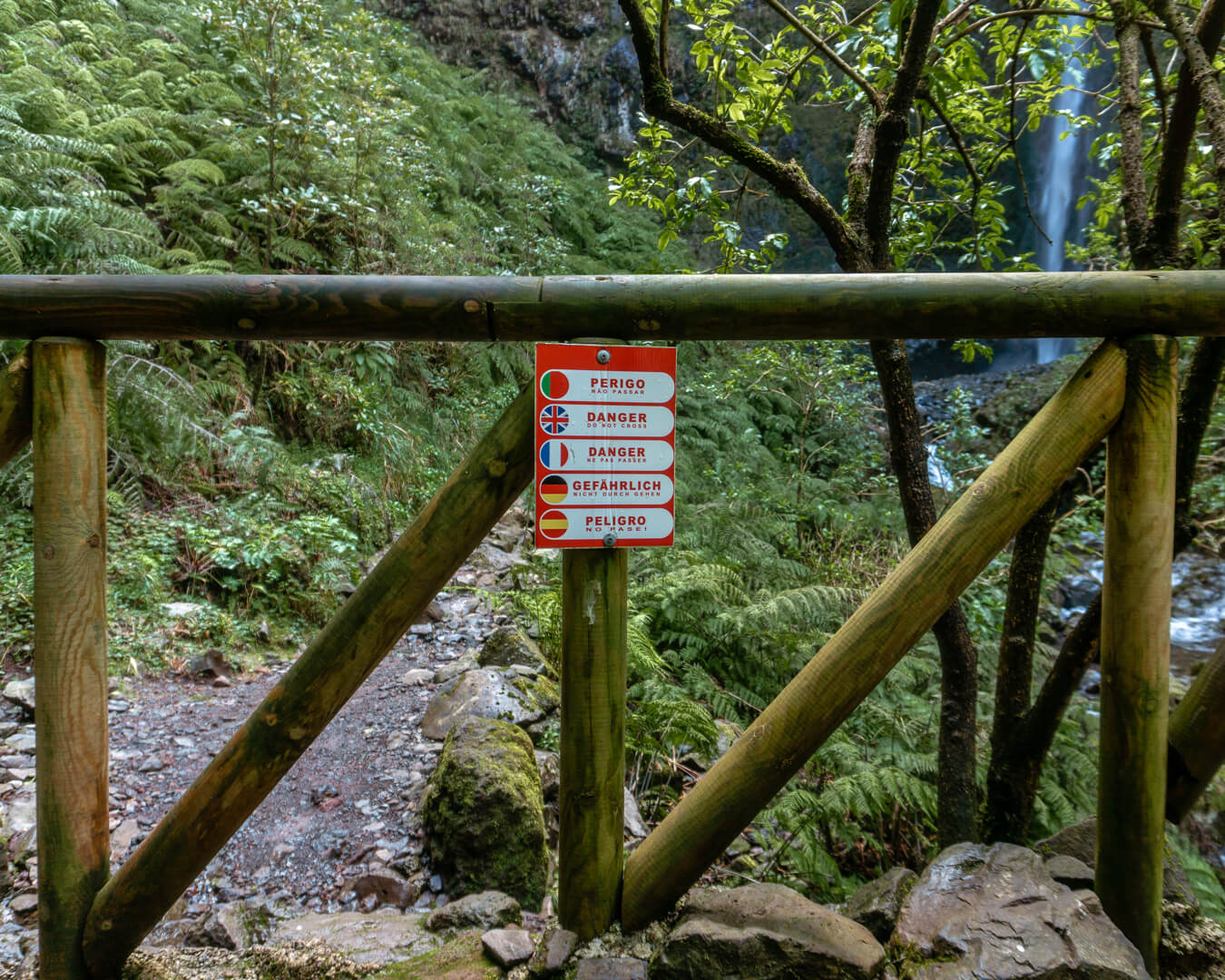 Danger sign along a hike in Madeira.