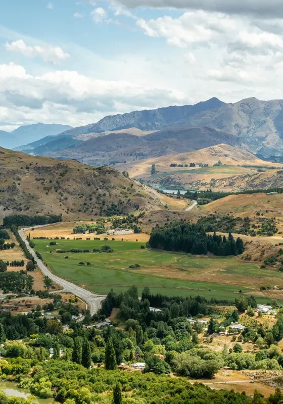 Beautiful viewpoint at Arrow Junction Lookout Point between Queenstown and Wānaka
