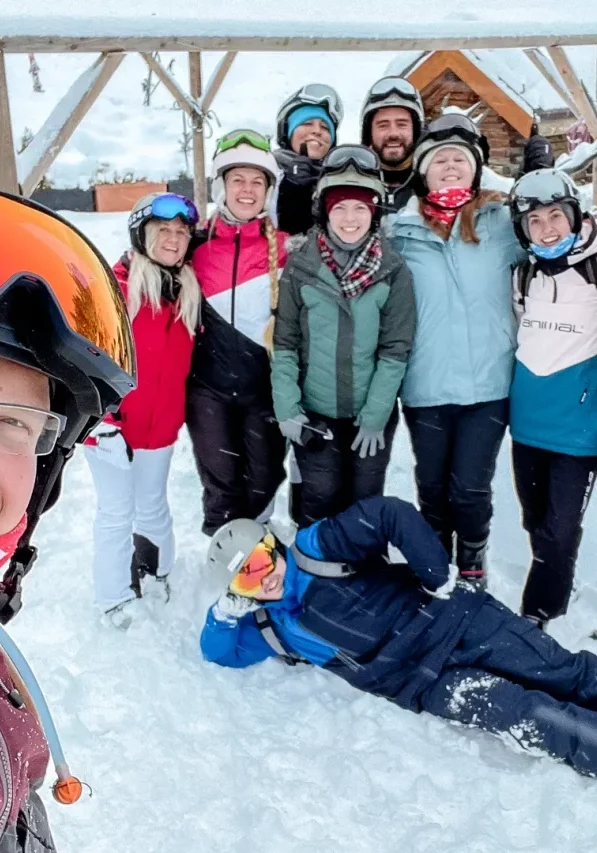 A group of coliving friends out for a ski day in Switzerland!