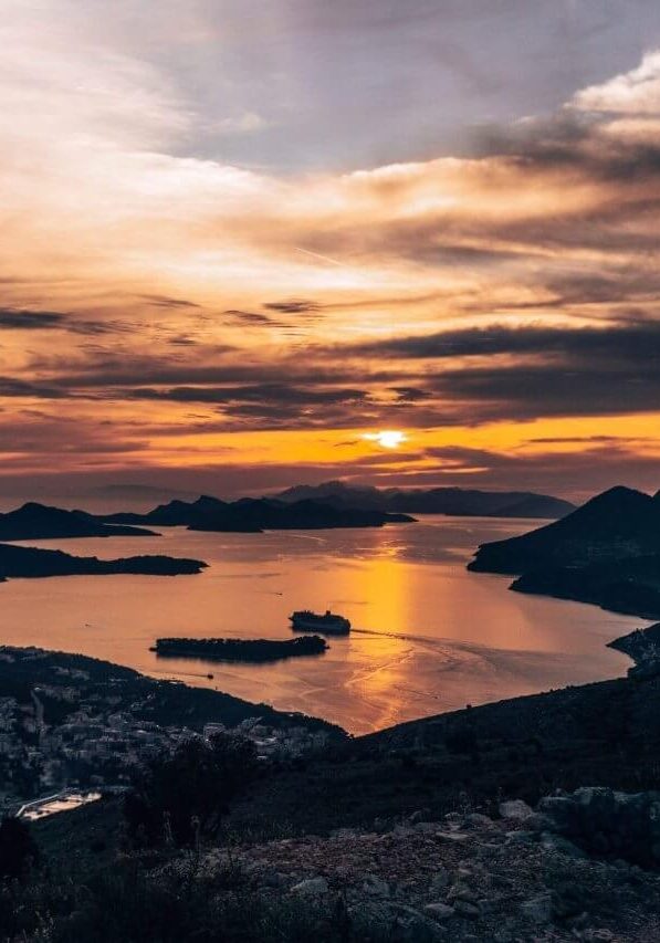 cropped-Hiking-in-Dubrovnik7-scaled-1.jpg
