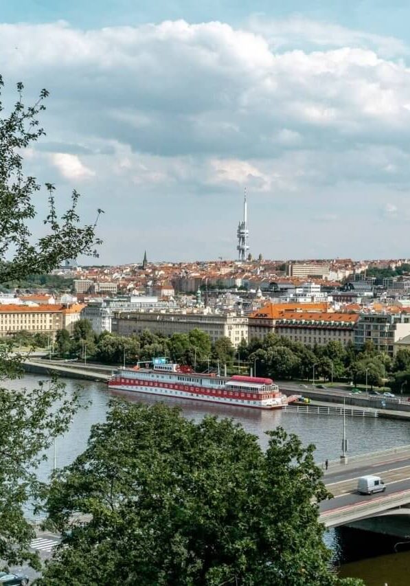 https://redwhiteadventures.com/wp-content/uploads/2021/07/cropped-Letna-Park-Red-White-Adventures-2.jpg
