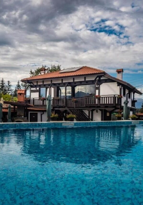 cropped-Seven-Springs-hot-springs-in-Banya.jpg